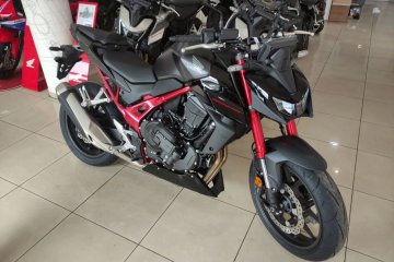 Honda CB 750 E-Clutch Hornet  Moto Joker